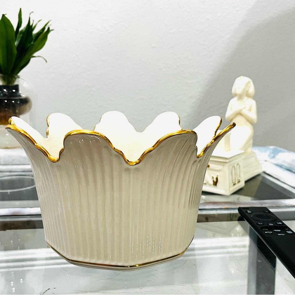 Lenox Cream and Gold Ceramic Bowl